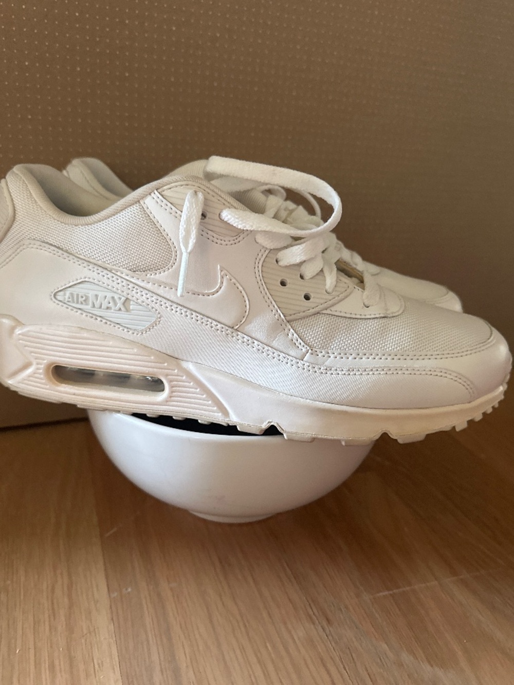 “Triple white” Air Max 90
